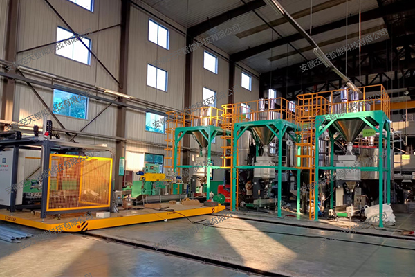 移動碼垛工作站工程案例現(xiàn)場